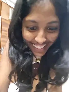 Pari lovers online show from 03/29/26, 04:40