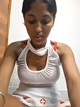 Pari lovers online show from 04/20/26, 02:53