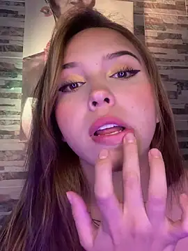 Snapshot of lunacandy_0 chatting on 06/17/26, 11:16 lunacandy 0 online show from 06/17/26, 11:16