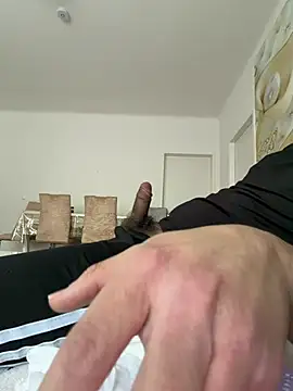 bobi7v online show from 06/11/26, 03:54
