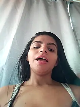 Snapshot of leidi-95- chatting on 04/06/26, 03:57 leidi-95- online show from 04/06/26, 03:57