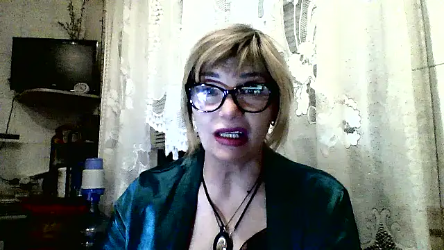 Lia Rayss online show from 03/17/26, 09:18