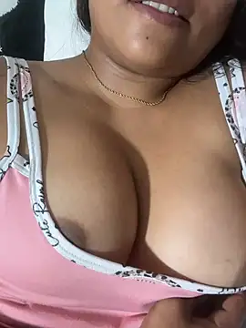 yuliana056 online show from 03/17/26, 05:44