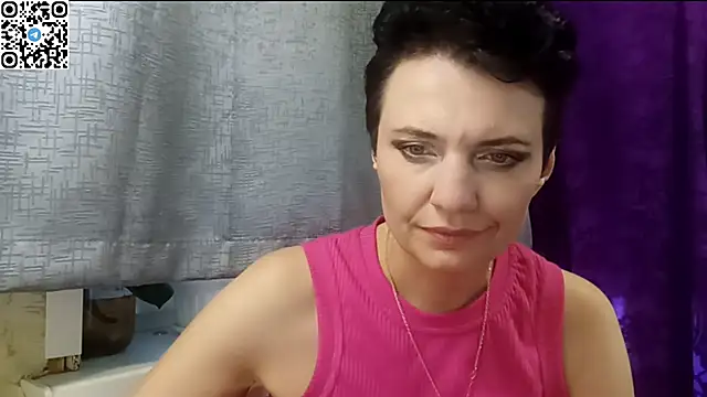 HotMamaQueen234 online show from 04/27/26, 03:54
