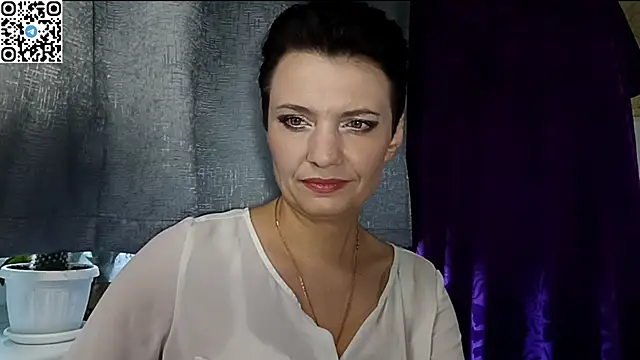 Snapshot of HotMamaQueen234 chatting on 05/11/26, 01:17 HotMamaQueen234 online show from 05/11/26, 01:17