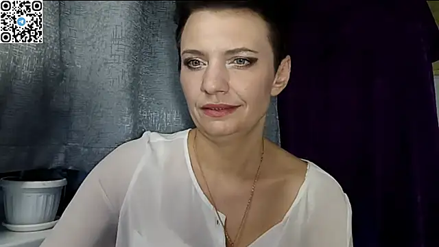 Snapshot of HotMamaQueen234 chatting on 05/11/26, 04:04 HotMamaQueen234 online show from 05/11/26, 04:04