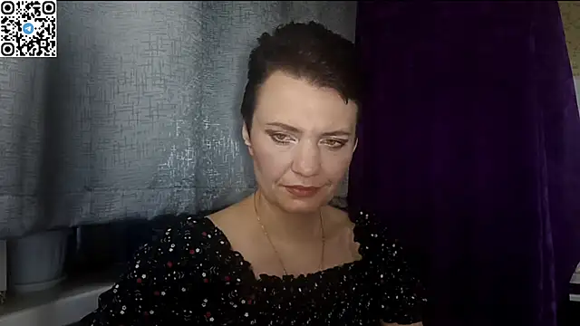 Snapshot of HotMamaQueen234 chatting on 05/16/26, 07:34 HotMamaQueen234 online show from 05/16/26, 07:34