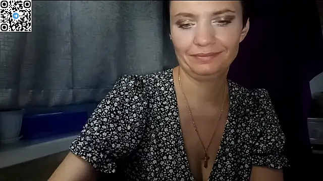 Snapshot of HotMamaQueen234 chatting on 06/08/26, 01:28 HotMamaQueen234 online show from 06/08/26, 01:28