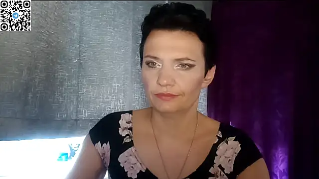 Snapshot of HotMamaQueen234 chatting on 06/11/26, 11:19 HotMamaQueen234 online show from 06/11/26, 11:19
