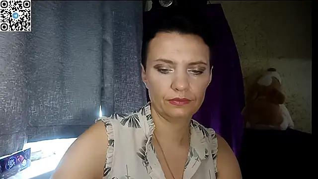 HotMamaQueen234 online show from 06/28/26, 12:33