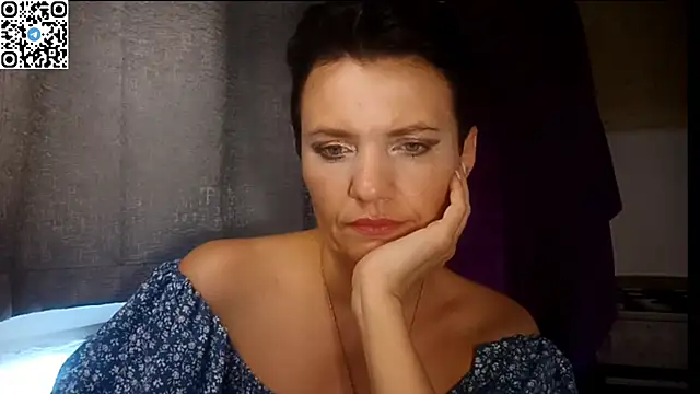 HotMamaQueen234 online show from 07/01/26, 11:56