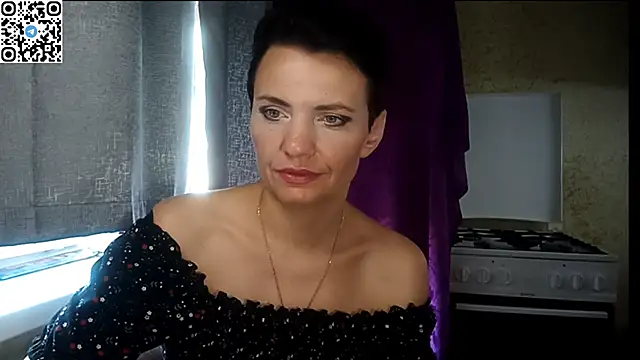 HotMamaQueen234 online show from 07/03/26, 12:00