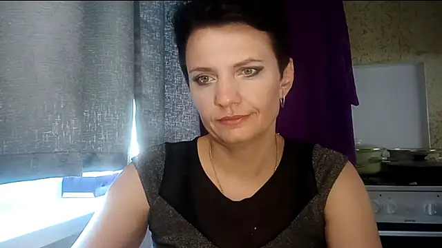 HotMamaQueen234 online show from 07/27/26, 11:50