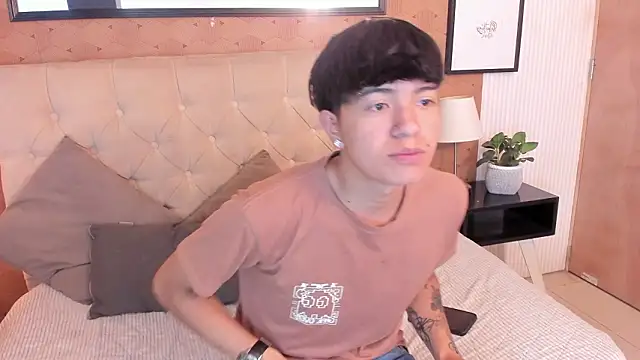 Snapshot of Madness_savage chatting on 03/17/26, 11:24 Madness savage online show from 03/17/26, 11:24