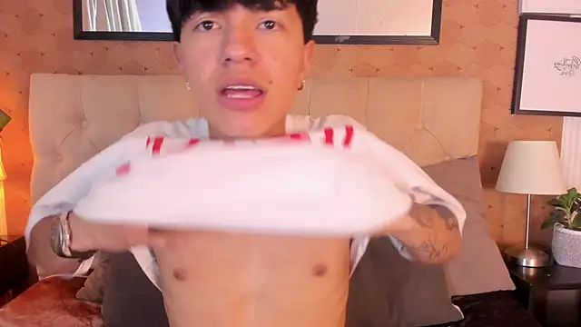 Snapshot of Madness_savage chatting on 03/19/26, 11:36 Madness savage online show from 03/19/26, 11:36