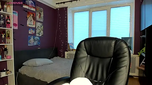 sweet peach    online show from 05/31/26, 06:09