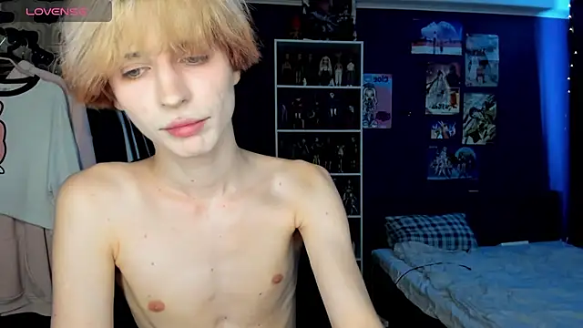 Snapshot of sweet_peach___ chatting on 07/13/26, 01:47 sweet peach online show from 07/13/26, 01:47