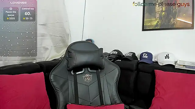 sweetlatinoboy online show from 04/16/26, 11:11