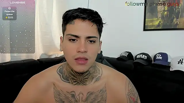 sweetlatinoboy online show from 04/25/26, 01:41