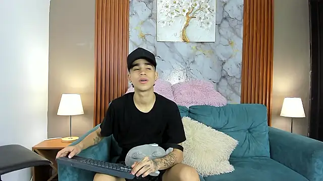 NAUGHTY BOYS1 online show from 03/19/26, 07:29