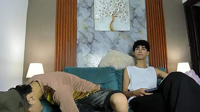 NAUGHTY BOYS1 online show from 04/07/26, 08:09