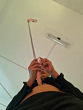 Scarlet Evanss  online show from 04/22/26, 07:48