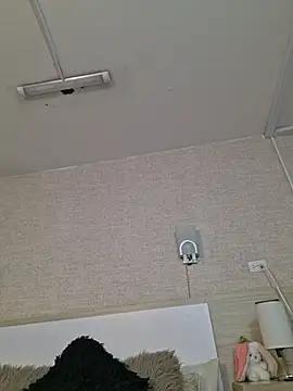 Scarlet Evanss  online show from 08/04/26, 08:00