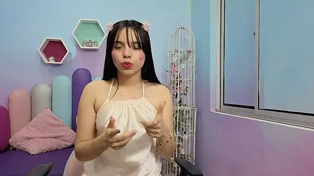 Snapshot of Isaa_Skinny chatting on 06/04/26, 03:45 Isaa Skinny online show from 06/04/26, 03:45