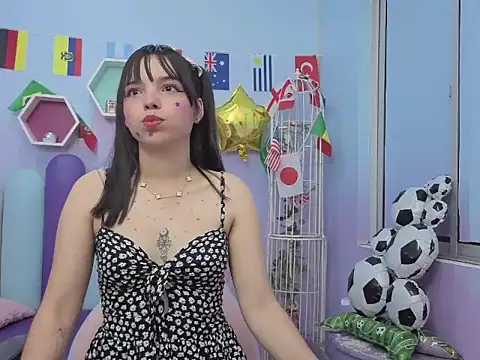 Snapshot of Isaa_Skinny chatting on 07/31/26, 03:39 Isaa Skinny online show from 07/31/26, 03:39