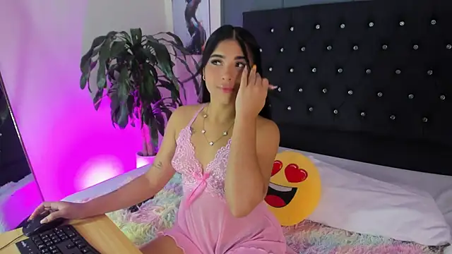 Snapshot of ChloeSterling chatting on 05/25/26, 08:15 ChloeSterling online show from 05/25/26, 08:15