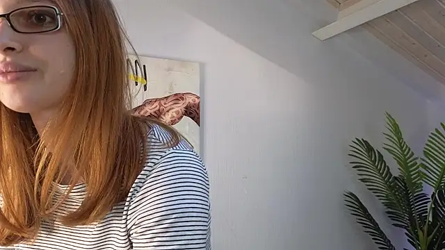 JanuaryElwell online show from 03/19/26, 07:56