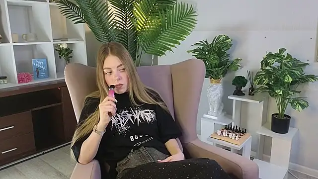 SharenSpear online show from 03/18/26, 02:09