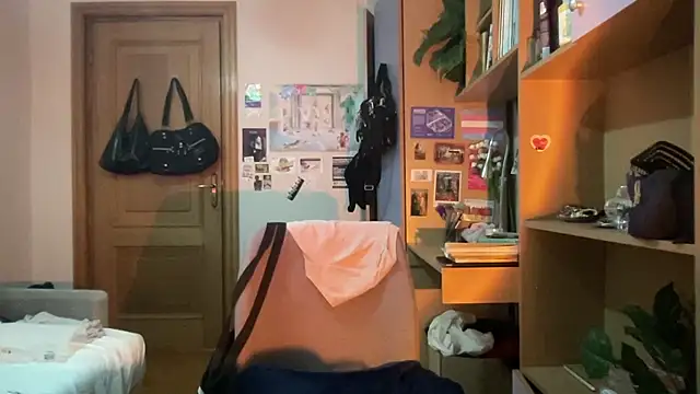 ranya-may online show from 04/18/26, 07:58