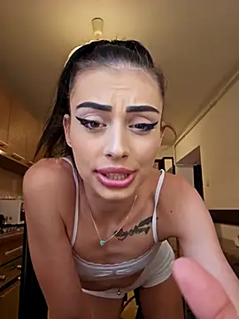 Crazy Brunette online show from 03/18/26, 01:47