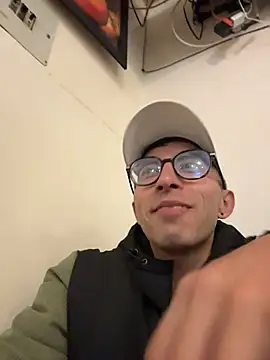 Snapshot of LeonBlazze chatting on 03/23/26, 11:53 LeonBlazze online show from 03/23/26, 11:53
