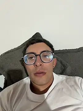 Snapshot of LeonBlazze chatting on 05/01/26, 02:38 LeonBlazze online show from 05/01/26, 02:38