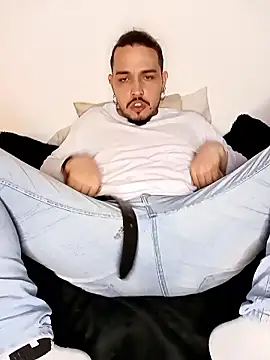 Snapshot of Bry__ chatting on 03/17/26, 02:27 Bry online show from 03/17/26, 02:27