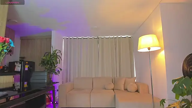Aleja evangeline online show from 06/06/26, 06:34