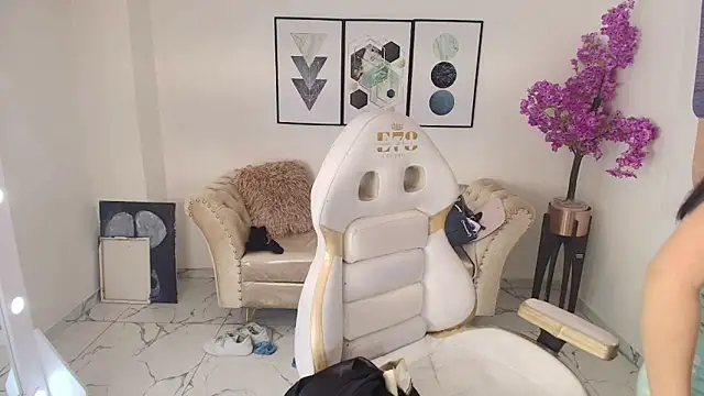 Kitty  meow online show from 04/15/26, 12:34
