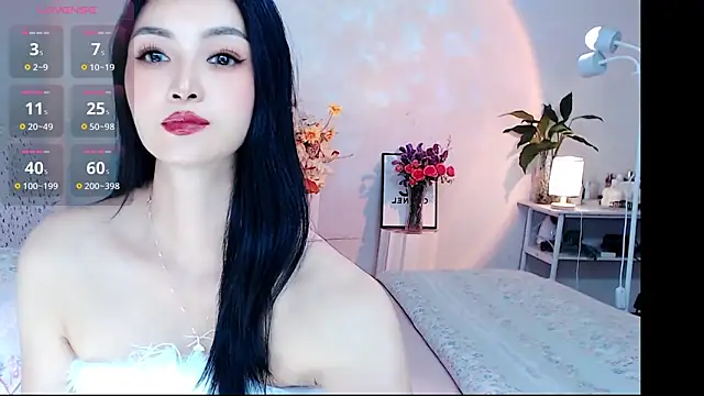 Evelyn-007 online show from 04/19/26, 10:47