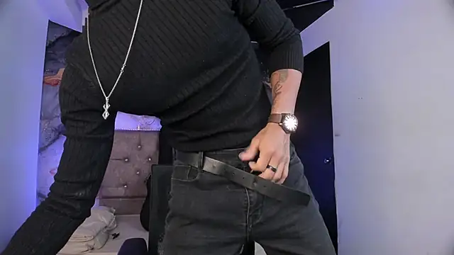 MaxiimoRomano  online show from 04/08/26, 12:49