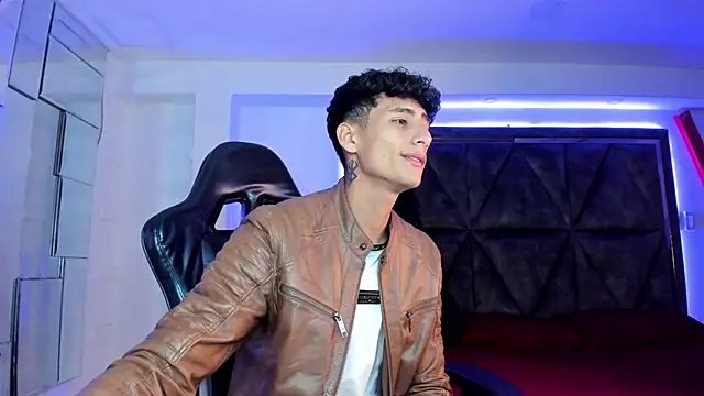 MaxiimoRomano  online show from 04/09/26, 01:05