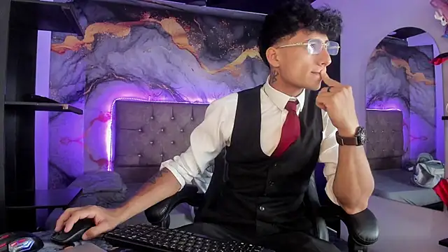 MaxiimoRomano  online show from 05/06/26, 01:27