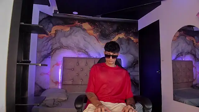 MaxiimoRomano  online show from 05/07/26, 01:16