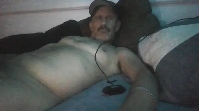 Snapshot of woddy87 chatting on 05/27/26, 01:57 woddy87 online show from 05/27/26, 01:57