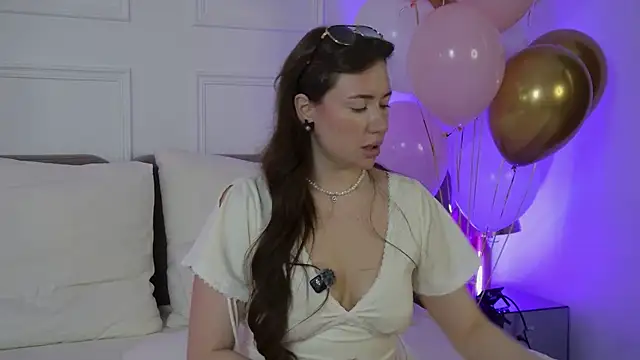 MeganStrane online show from 05/21/26, 06:20