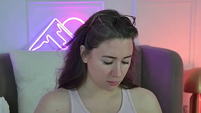 MeganStrane online show from 06/18/26, 06:24