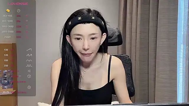 Snapshot of kiki-12 chatting on 04/16/26, 03:29 kiki-12 online show from 04/16/26, 03:29