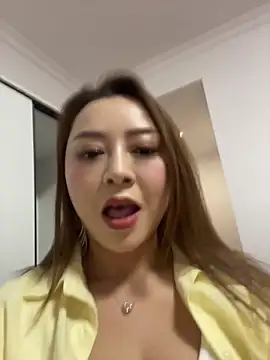 LuckyGirl-11 online show from 04/23/26, 02:19