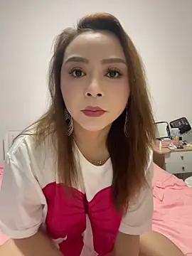 LuckyGirl-11 online show from 04/25/26, 08:06